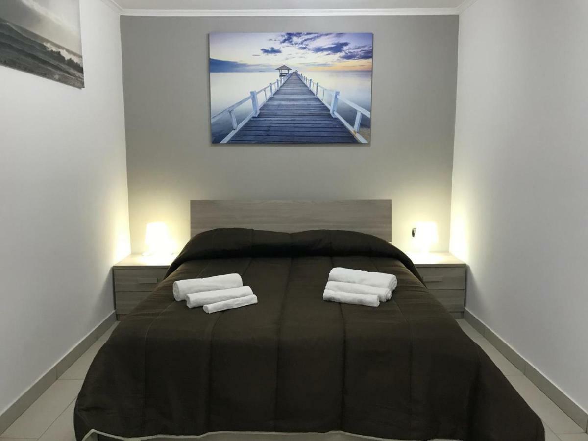 Dea House Airport Apartment Naples